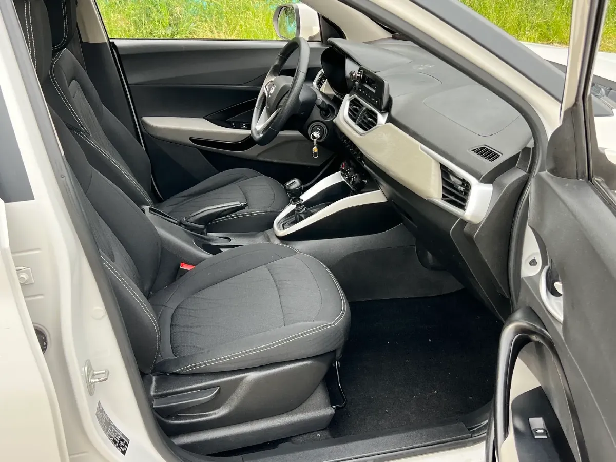 2019 BaoJun 510 1.5L 112HP L4 6MT,autocango,china used car exporter,china ev exporter,chinese used car exporter,chinese used ev exporter