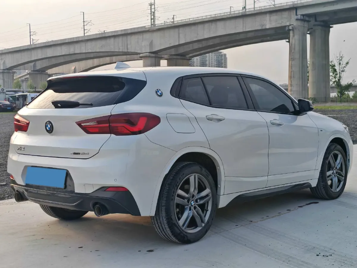 2023 BMW X2 2.0T 178HP L4 7DCT,autocango,china used car exporter,china ev exporter,chinese used car exporter,chinese used ev exporter
