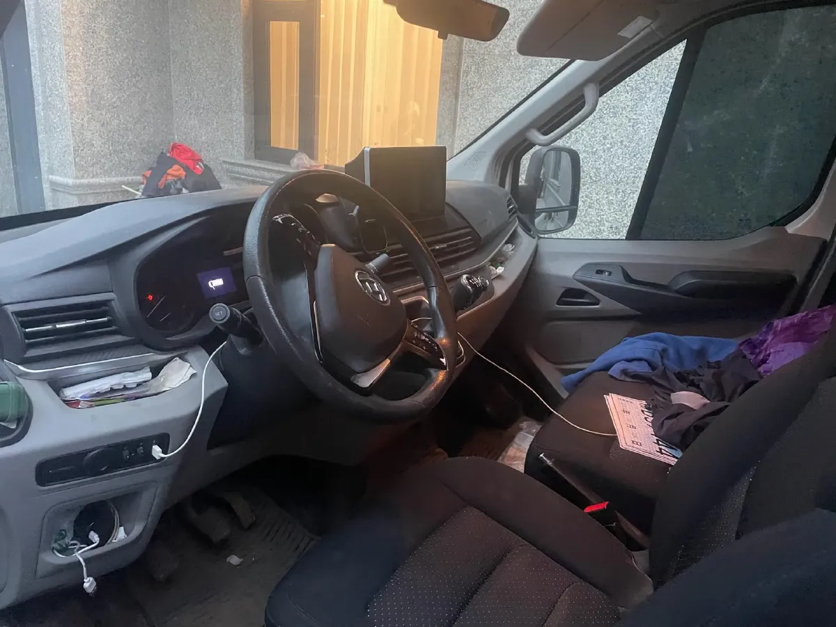 2020 MAXUS XinTu V90 2.0T 148HP L4 6MT,autocango,china used car exporter,china ev exporter,chinese used car exporter,chinese used ev exporter