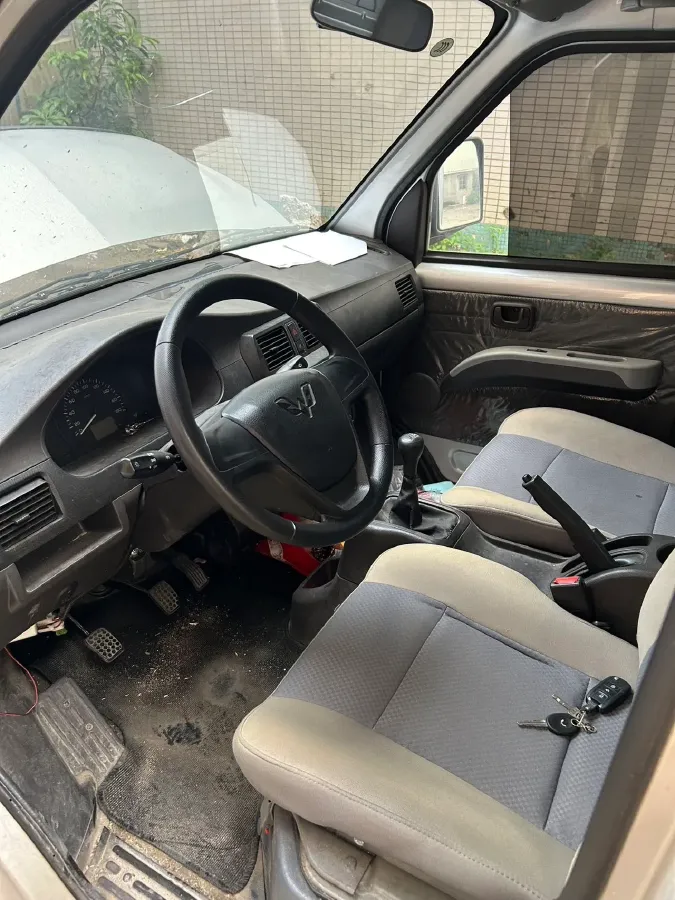 2019 WuLing RongGuang Mini Truck 1.5L 107HP L4 5MT,autocango,china used car exporter,china ev exporter,chinese used car exporter,chinese used ev exporter