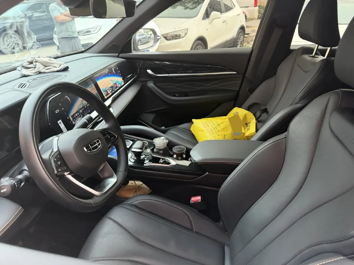 2024 Geely Monjaro 2.0T 218HP L4 7DCT,autocango,china used car exporter,china ev exporter,chinese used car exporter,chinese used ev exporter