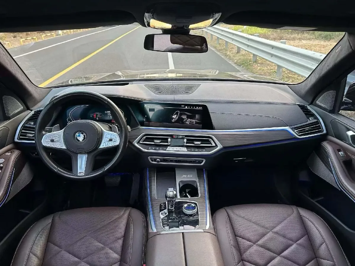 2022 BMW X5 2.0T 245HP L4 8AT,autocango,china used car exporter,china ev exporter,chinese used car exporter,chinese used ev exporter