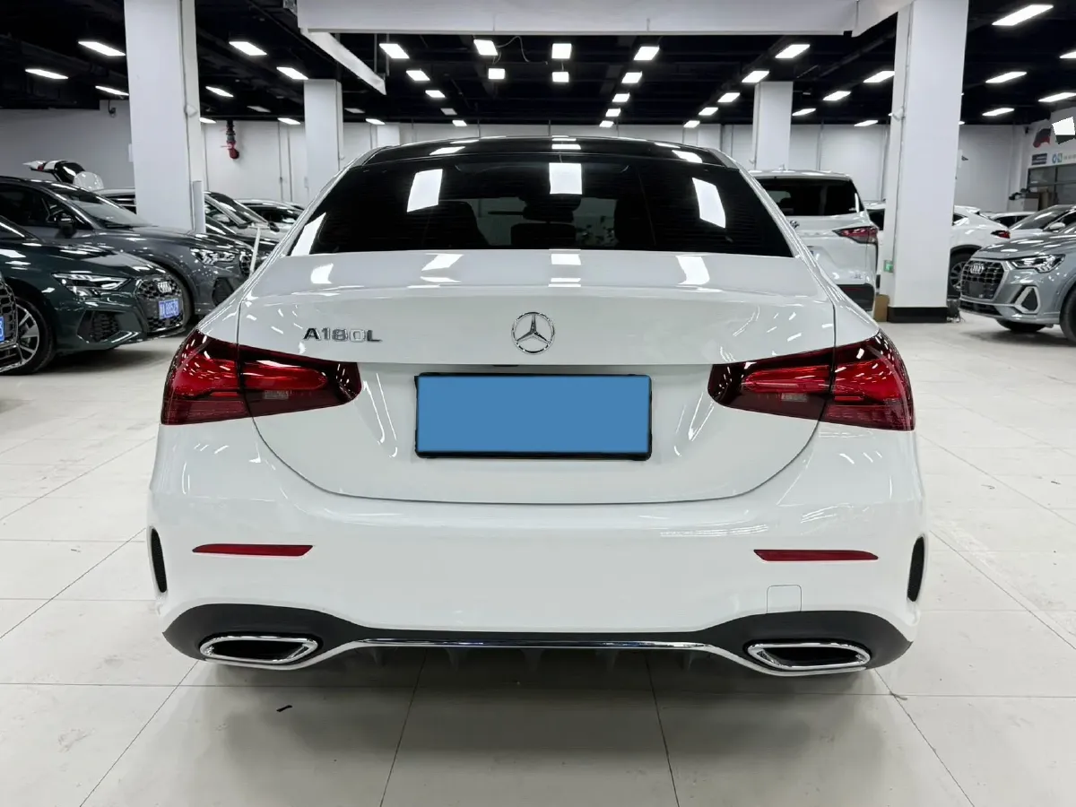 2023 Mercedes-Benz A Class 1.3T 136HP L4 7DCT,autocango,china used car exporter,china ev exporter,chinese used car exporter,chinese used ev exporter