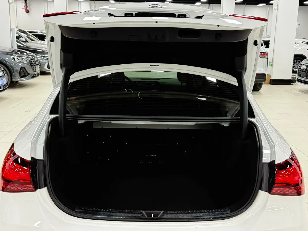 2023 Mercedes-Benz A Class 1.3T 136HP L4 7DCT,autocango,china used car exporter,china ev exporter,chinese used car exporter,chinese used ev exporter