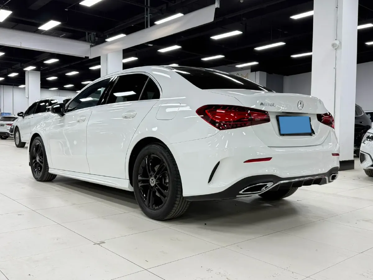 2023 Mercedes-Benz A Class 1.3T 136HP L4 7DCT,autocango,china used car exporter,china ev exporter,chinese used car exporter,chinese used ev exporter