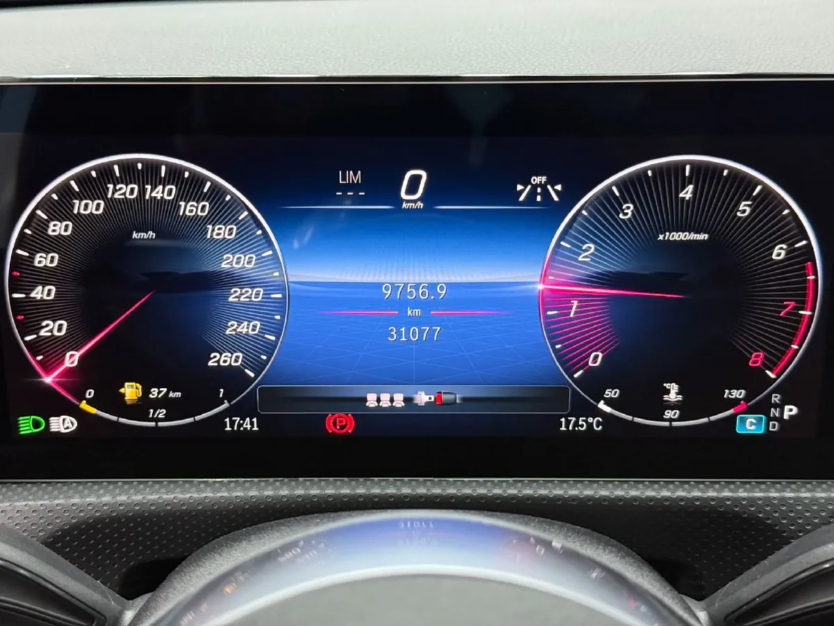 2023 Mercedes-Benz A Class 1.3T 136HP L4 7DCT,autocango,china used car exporter,china ev exporter,chinese used car exporter,chinese used ev exporter