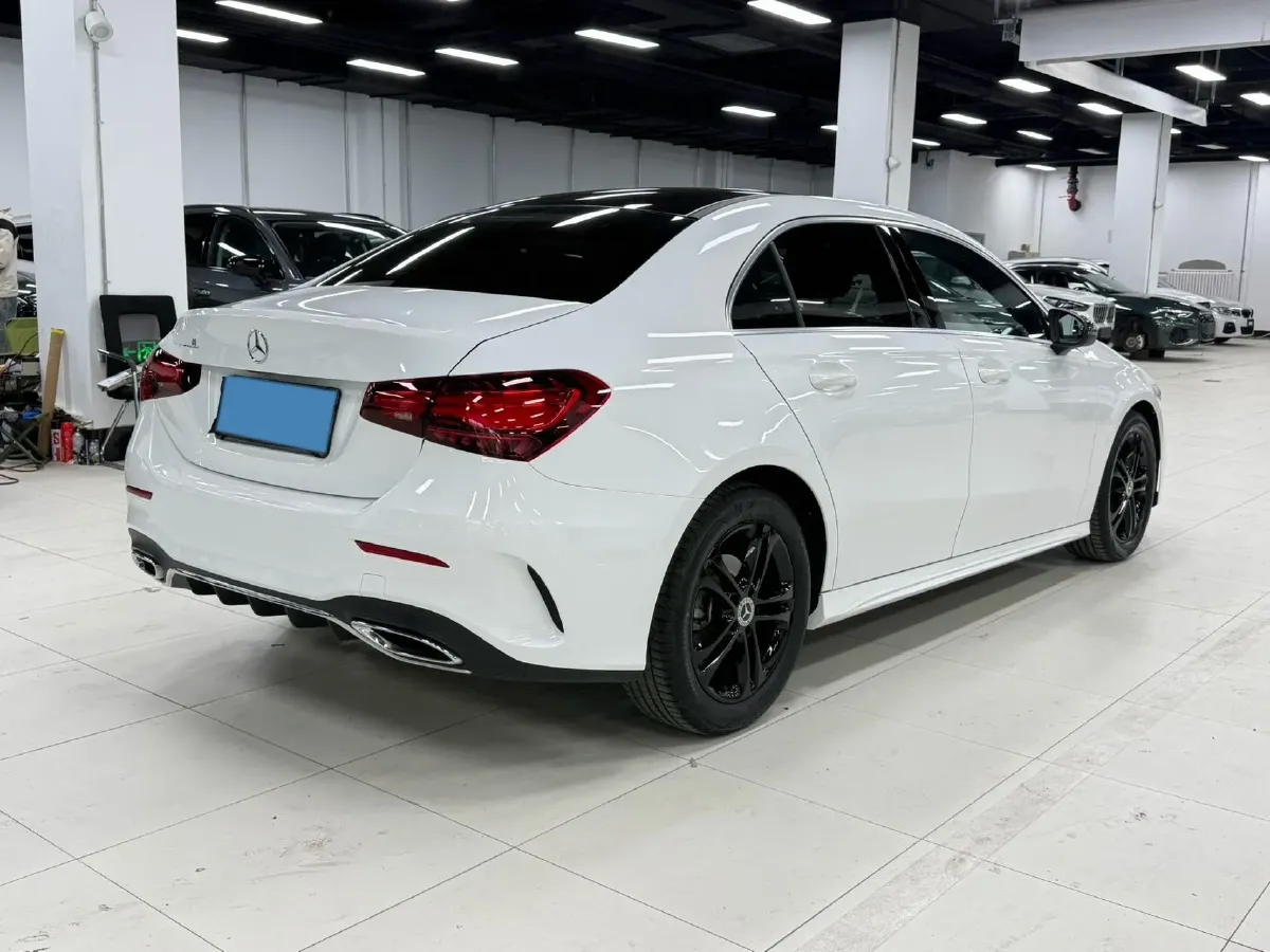 2023 Mercedes-Benz A Class 1.3T 136HP L4 7DCT,autocango,china used car exporter,china ev exporter,chinese used car exporter,chinese used ev exporter