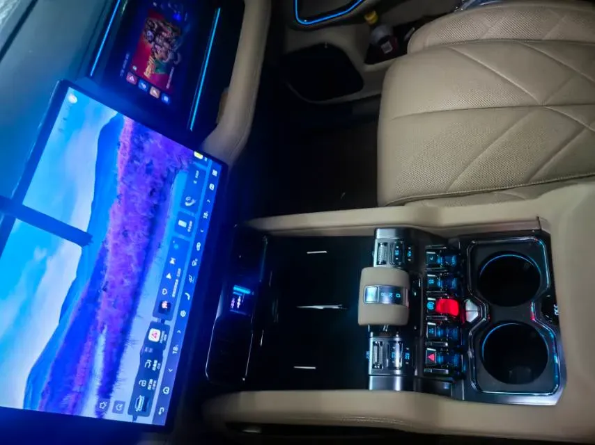 2025 FangChengBao Bao 8 2.0T 245HP L4 E-CVT PHEV 36.8KWH,autocango,china used car exporter,china ev exporter,chinese used car exporter,chinese used ev exporter