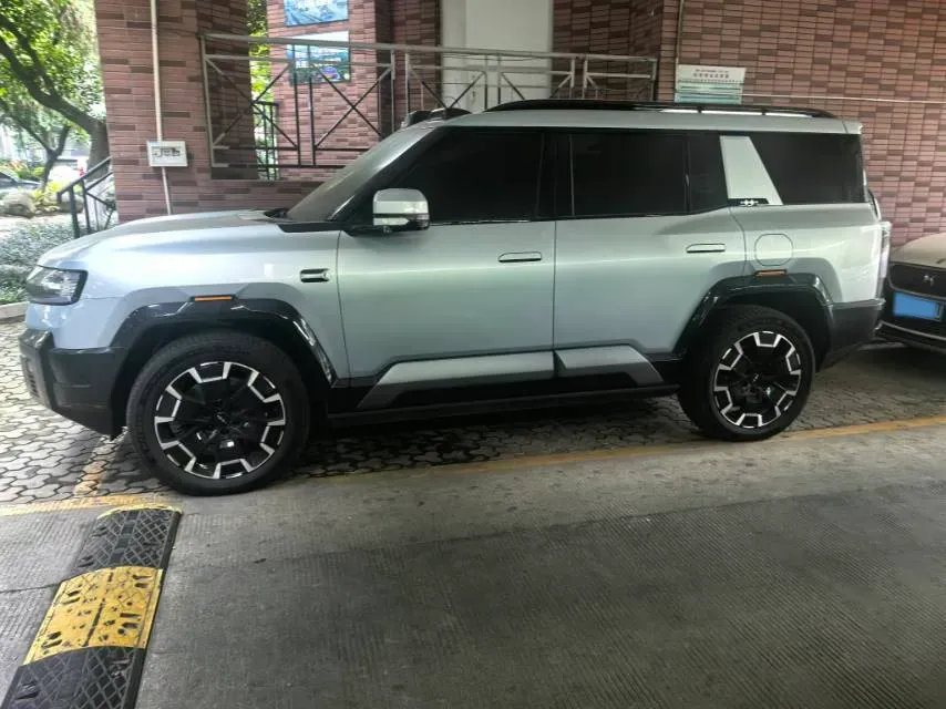 2025 FangChengBao Bao 8 2.0T 245HP L4 E-CVT PHEV 36.8KWH,autocango,china used car exporter,china ev exporter,chinese used car exporter,chinese used ev exporter