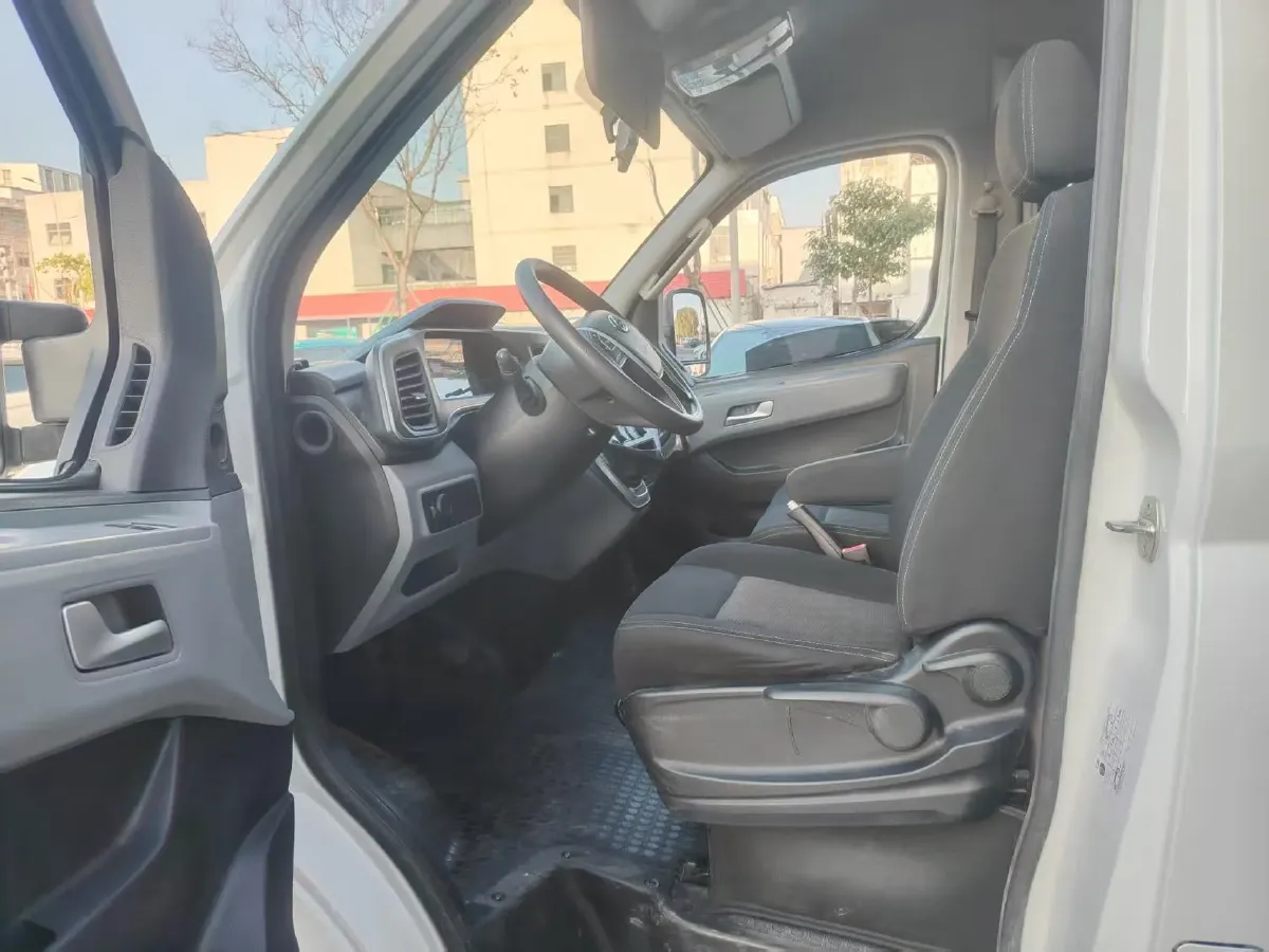 2024 MAXUS XinTu EV80 BEV 77KWH,autocango,china used car exporter,china ev exporter,chinese used car exporter,chinese used ev exporter