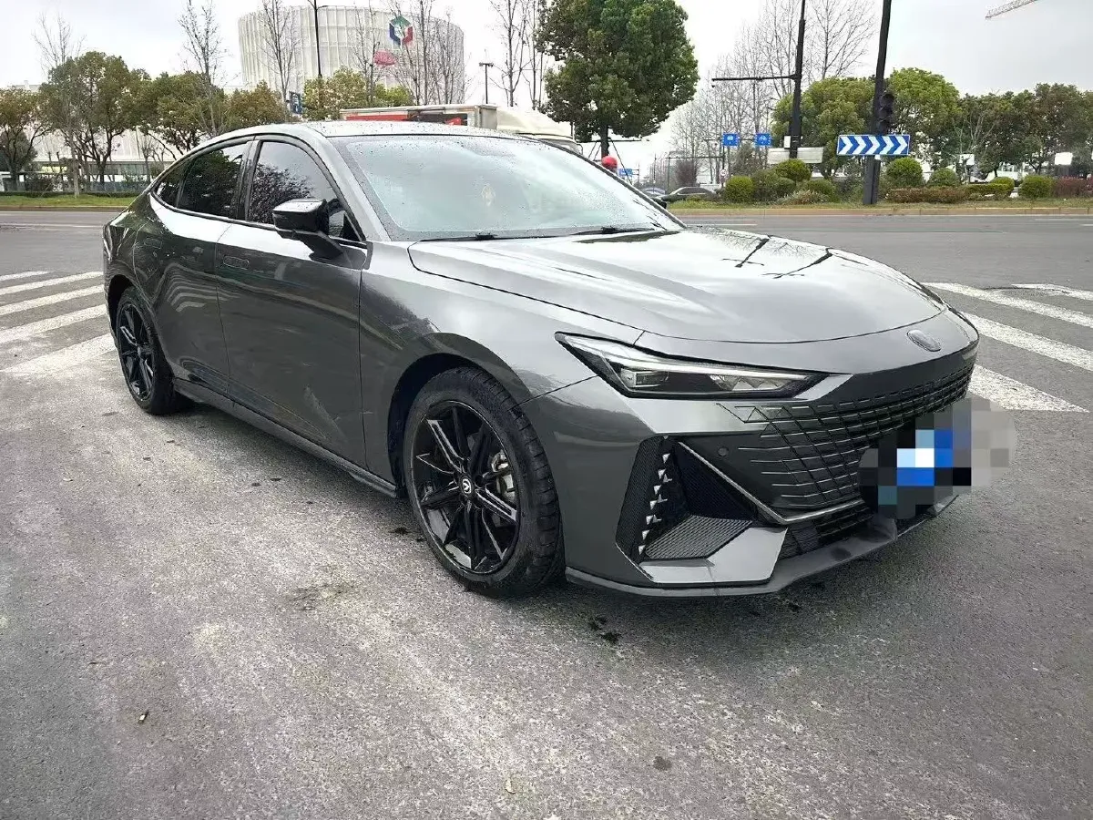 2023 ChangAn UNI-V 1.5T 188HP L4 7DCT,autocango,china used car exporter,china ev exporter,chinese used car exporter,chinese used ev exporter