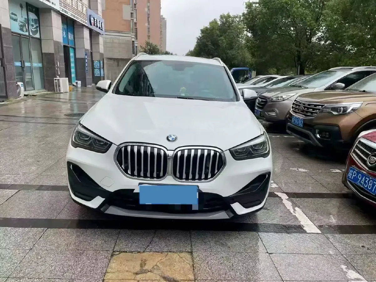 2020 BMW X1 1.5T 140HP L3 7DCT,autocango,china used car exporter,china ev exporter,chinese used car exporter,chinese used ev exporter