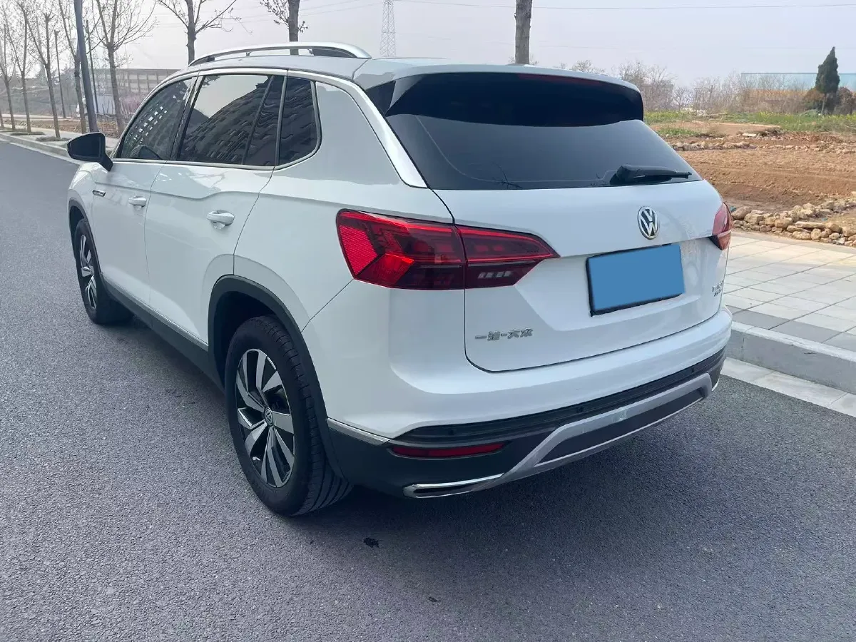 2019 MINI CLUBMAN 1.5T 102HP L3 6AT,autocango,china used car exporter,china ev exporter,chinese used car exporter,chinese used ev exporter