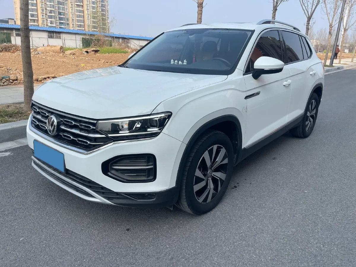 2019 MINI CLUBMAN 1.5T 102HP L3 6AT,autocango,china used car exporter,china ev exporter,chinese used car exporter,chinese used ev exporter