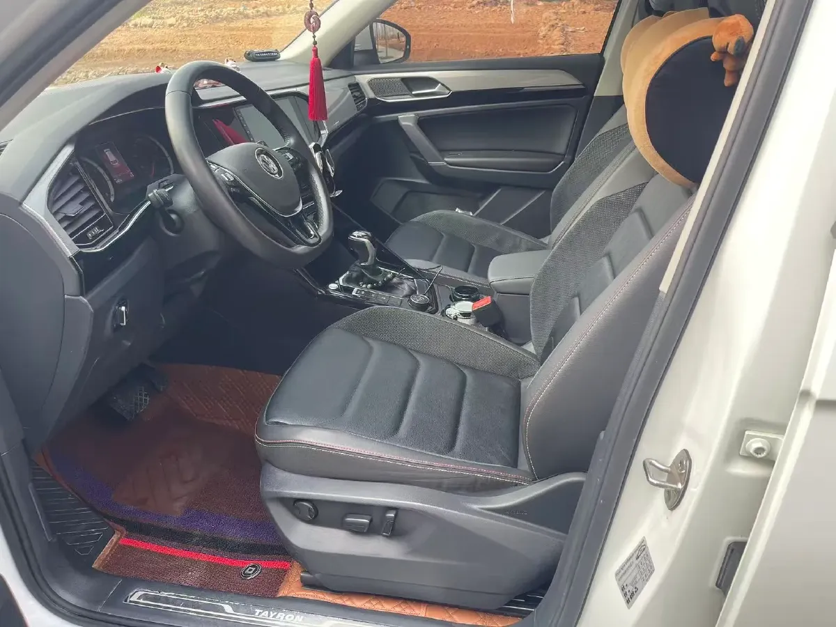 2019 MINI CLUBMAN 1.5T 102HP L3 6AT,autocango,china used car exporter,china ev exporter,chinese used car exporter,chinese used ev exporter