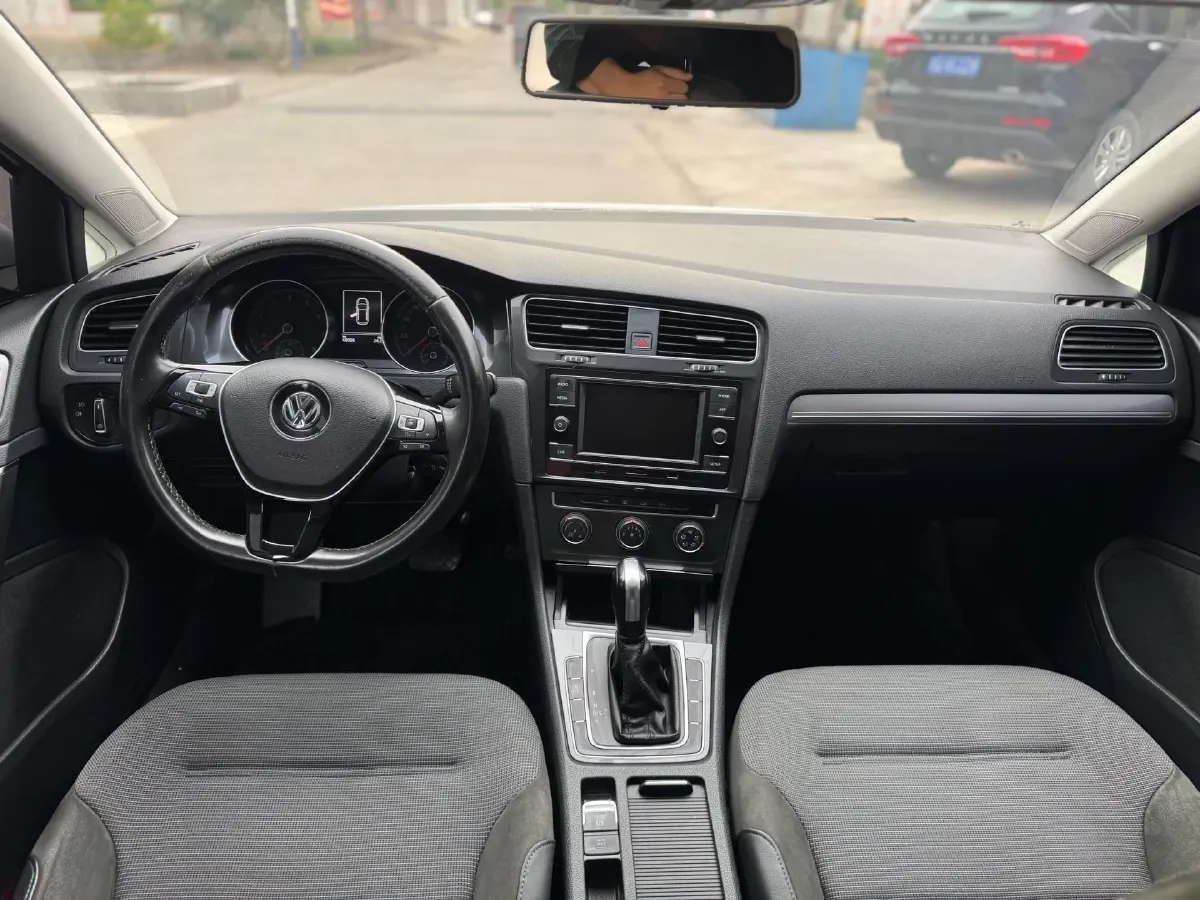 2018 Volkswagen Golf 1.4T 131HP L4 7DCT,autocango,china used car exporter,china ev exporter,chinese used car exporter,chinese used ev exporter