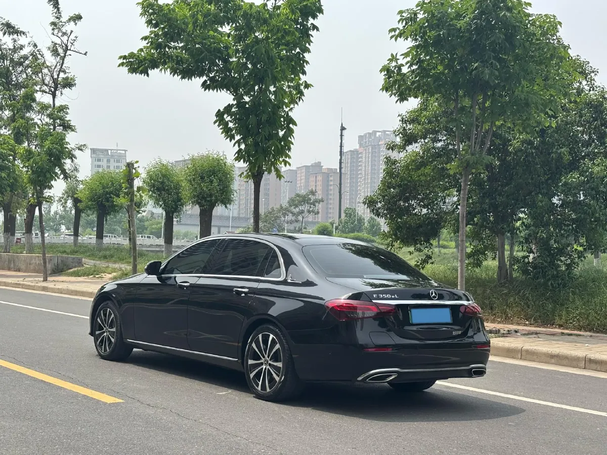 2023 Mercedes-Benz E Class 2.0T 211HP L4 9AT PHEV 25.4KWH,autocango,china used car exporter,china ev exporter,chinese used car exporter,chinese used ev exporter