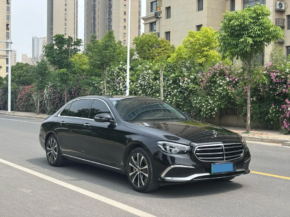 2023 Mercedes-Benz E Class 2.0T 211HP L4 9AT PHEV 25.4KWH,autocango,china used car exporter,china ev exporter,chinese used car exporter,chinese used ev exporter