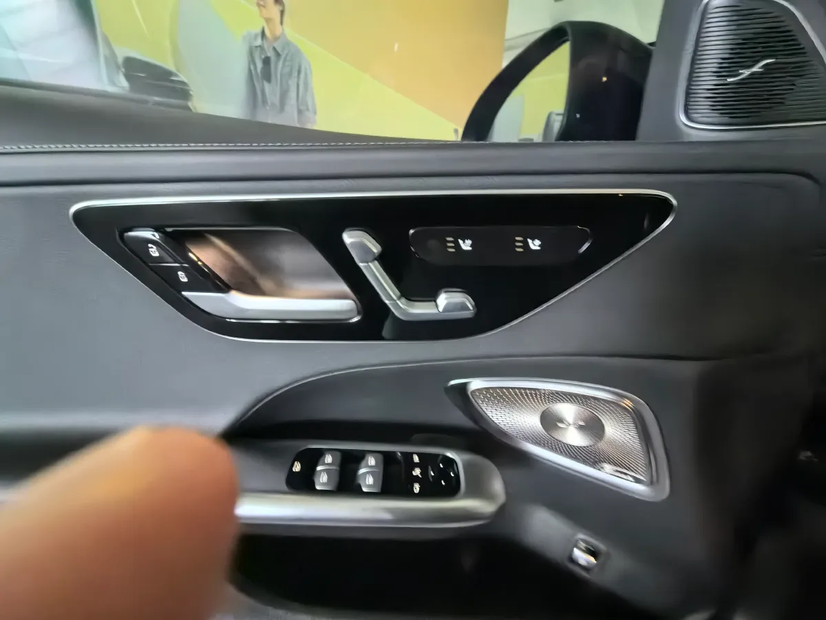 2023 Mercedes-Benz C Class 1.5T 204HP L4 9AT,autocango,china used car exporter,china ev exporter,chinese used car exporter,chinese used ev exporter