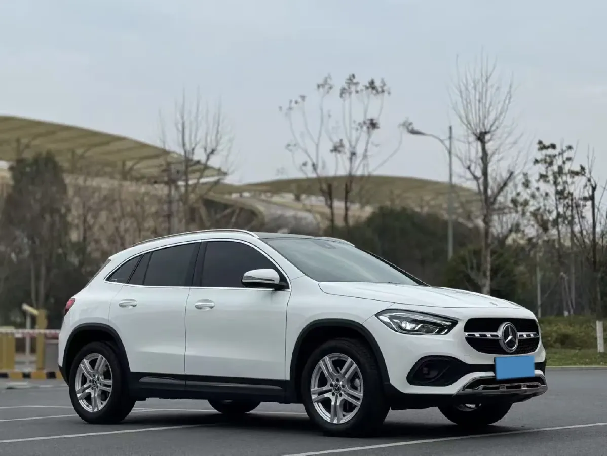 2022 Mercedes-Benz GLA Class 1.3T 163HP L4 7DCT,autocango,china used car exporter,china ev exporter,chinese used car exporter,chinese used ev exporter