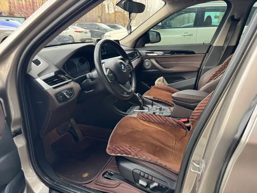 2021 BMW X1 1.5T 140HP L3 7DCT,autocango,china used car exporter,china ev exporter,chinese used car exporter,chinese used ev exporter