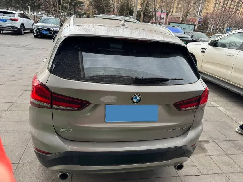 2021 BMW X1 1.5T 140HP L3 7DCT,autocango,china used car exporter,china ev exporter,chinese used car exporter,chinese used ev exporter