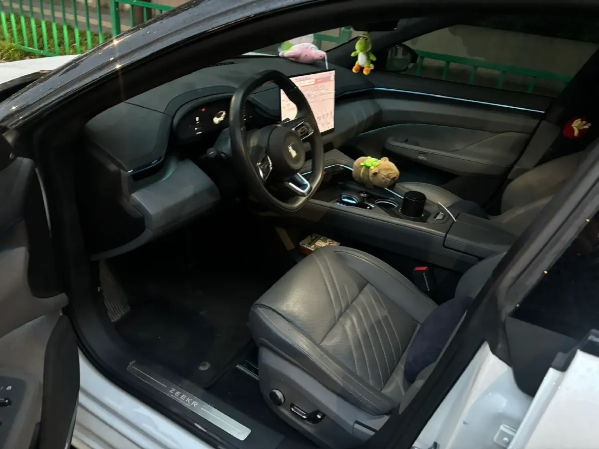 2024 Zeekr 001 BEV 100KWH,autocango,china used car exporter,china ev exporter,chinese used car exporter,chinese used ev exporter