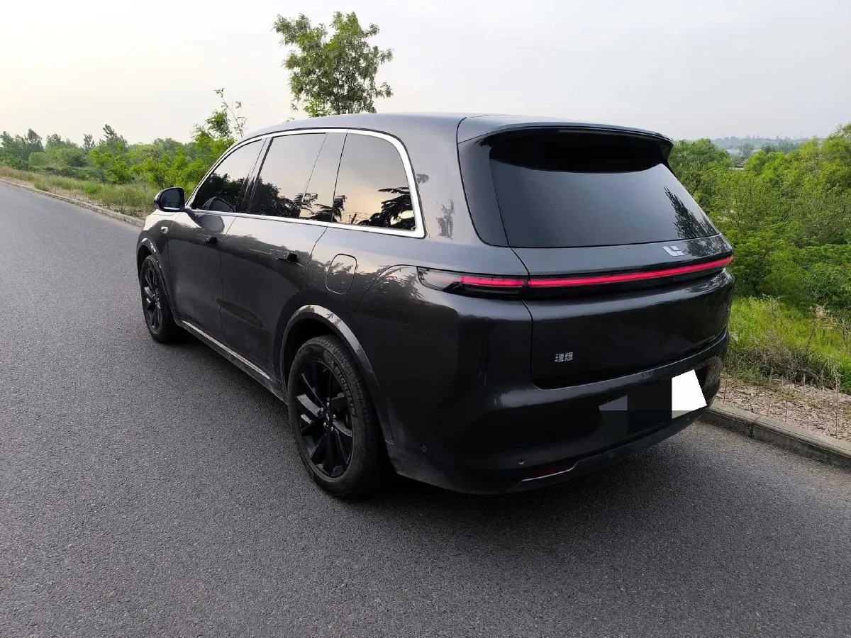 2023 Li L8 Range Extended 154HP REEV 40.9KWH,autocango,china used car exporter,china ev exporter,chinese used car exporter,chinese used ev exporter
