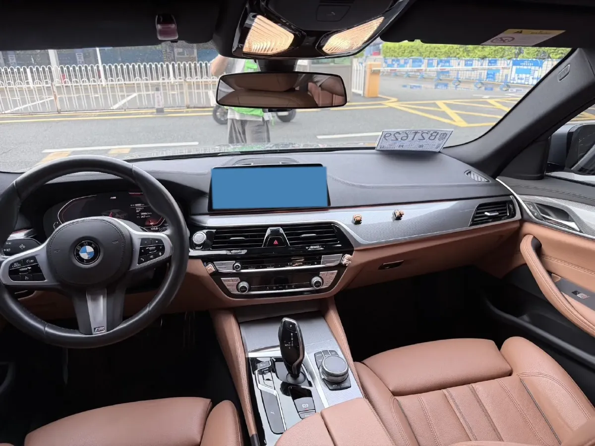 2020 BMW 5 Series 2.0T 184HP L4 8AT,autocango,china used car exporter,china ev exporter,chinese used car exporter,chinese used ev exporter