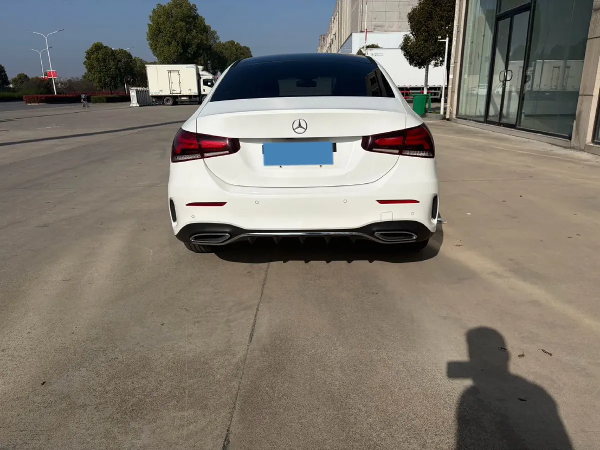 2022 Mercedes-Benz A Class 1.3T 163HP L4 7DCT,autocango,china used car exporter,china ev exporter,chinese used car exporter,chinese used ev exporter
