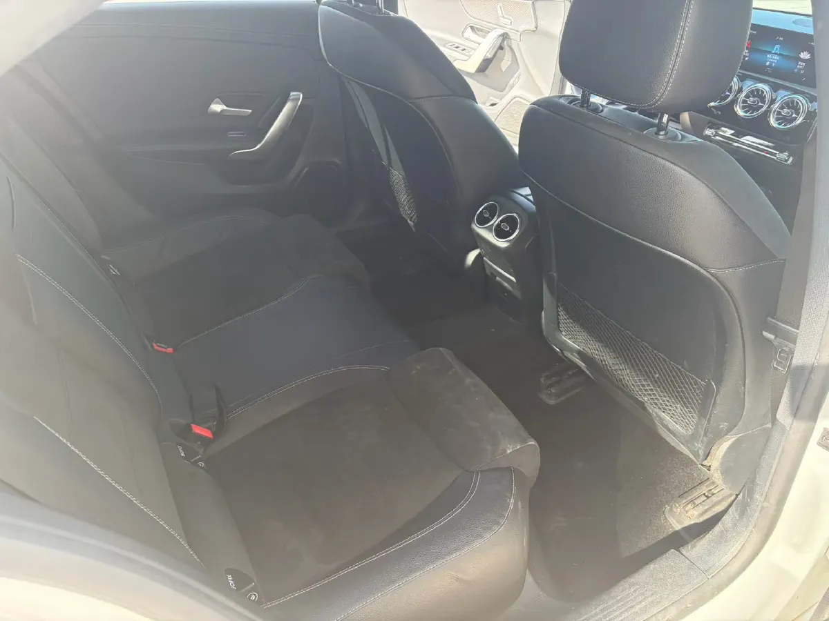 2022 Mercedes-Benz A Class 1.3T 163HP L4 7DCT,autocango,china used car exporter,china ev exporter,chinese used car exporter,chinese used ev exporter