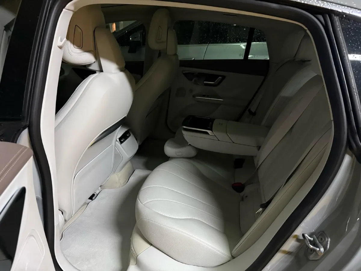 2022 Mercedes-Benz EQE Class BEV 96.1KWH,autocango,china used car exporter,china ev exporter,chinese used car exporter,chinese used ev exporter