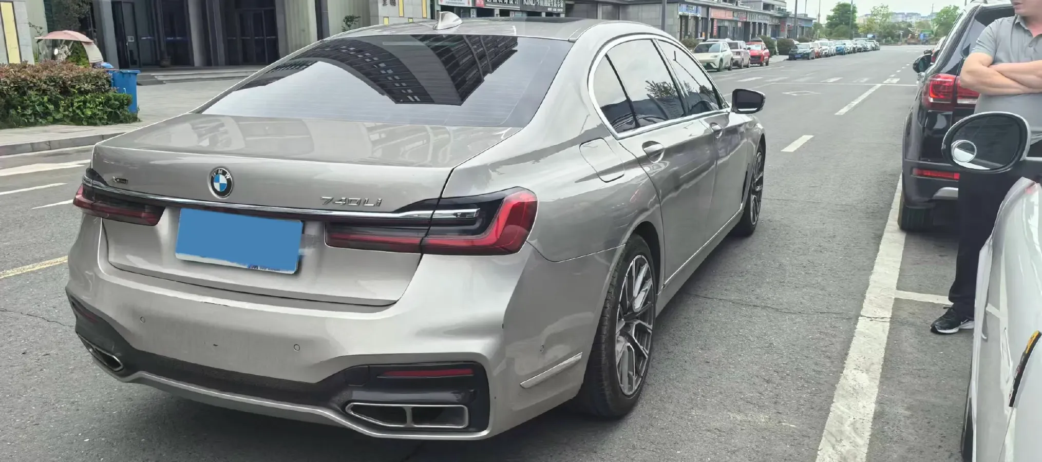 2019 BMW 7 Series 2.0T 265HP L4 8AT,autocango,china used car exporter,china ev exporter,chinese used car exporter,chinese used ev exporter