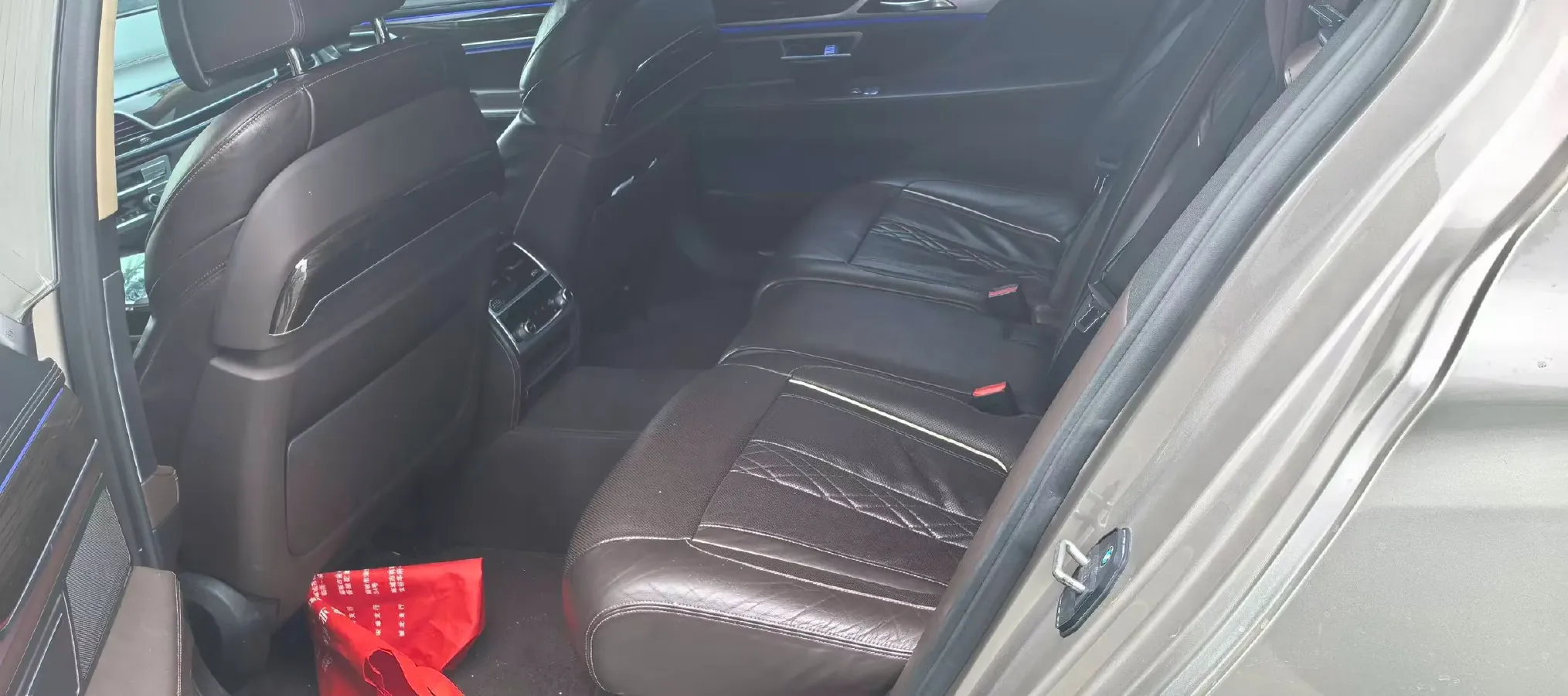 2019 BMW 7 Series 2.0T 265HP L4 8AT,autocango,china used car exporter,china ev exporter,chinese used car exporter,chinese used ev exporter