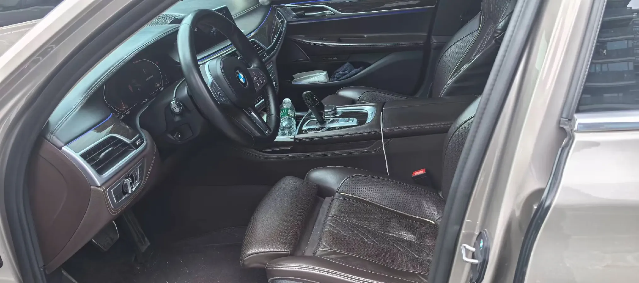 2019 BMW 7 Series 2.0T 265HP L4 8AT,autocango,china used car exporter,china ev exporter,chinese used car exporter,chinese used ev exporter