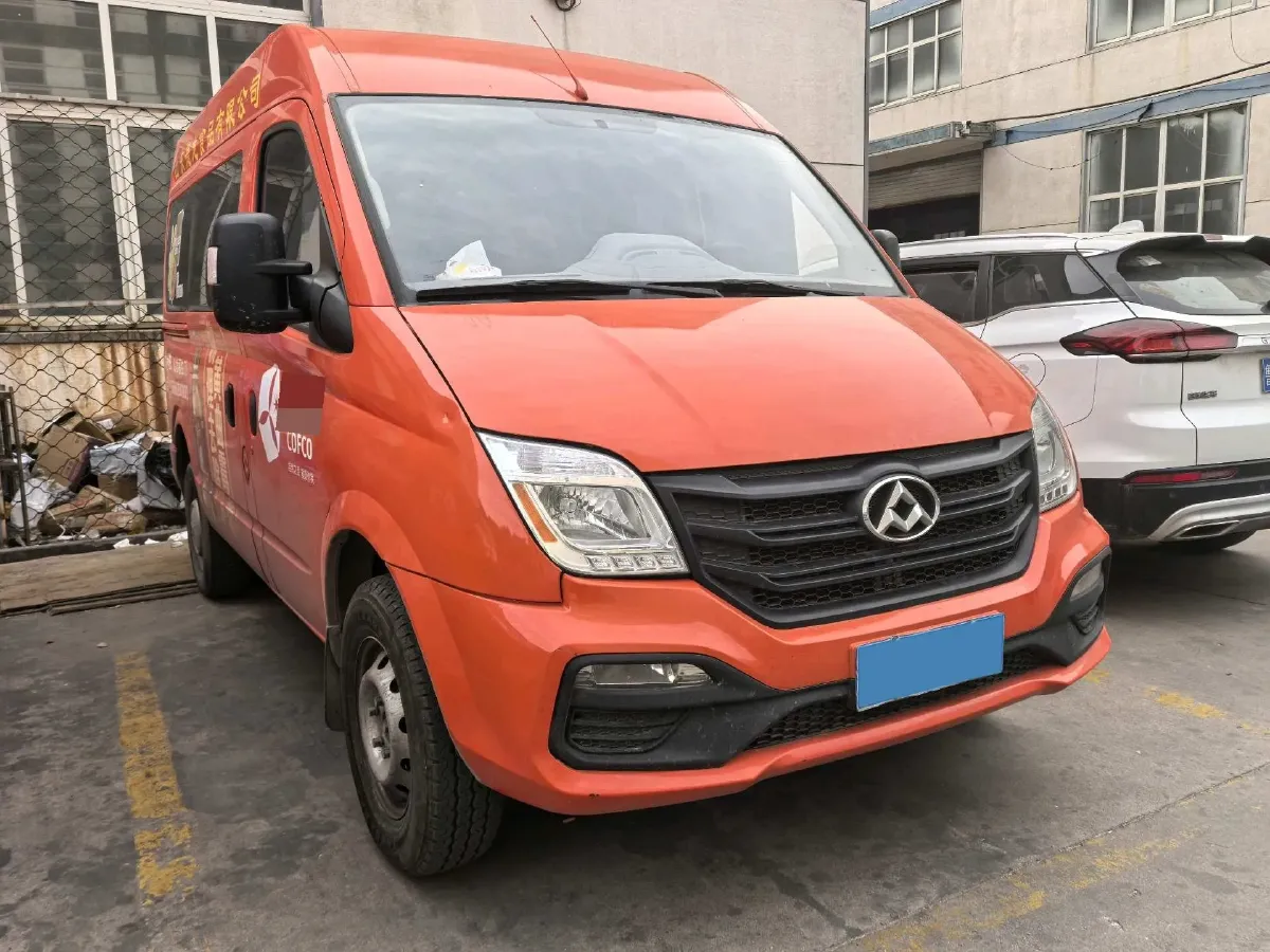 2013 MAXUS XinTu V80 2.5T 136HP L4 5MT,autocango,china used car exporter,china ev exporter,chinese used car exporter,chinese used ev exporter