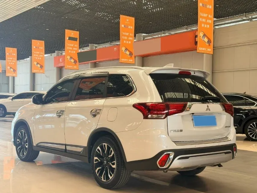 2019 Mitsubishi Outlander 2.0L 166HP L4 CVT,autocango,china used car exporter,china ev exporter,chinese used car exporter,chinese used ev exporter