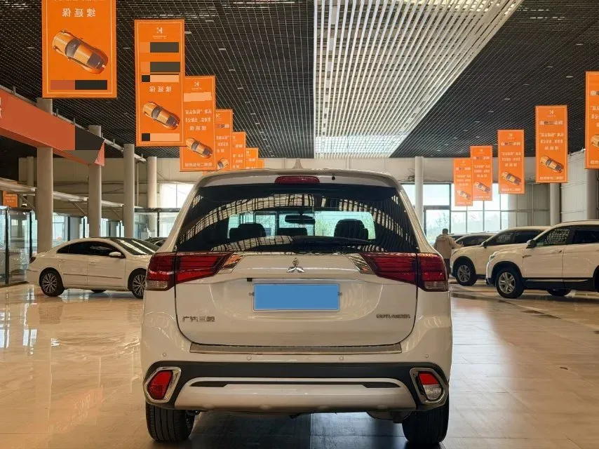 2019 Mitsubishi Outlander 2.0L 166HP L4 CVT,autocango,china used car exporter,china ev exporter,chinese used car exporter,chinese used ev exporter