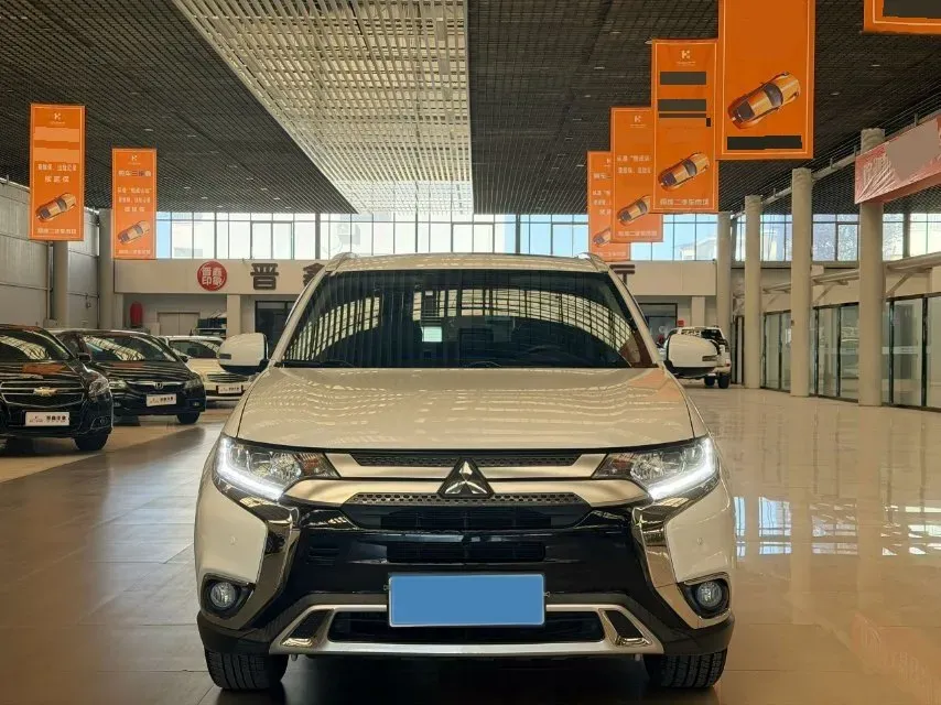 2019 Mitsubishi Outlander 2.0L 166HP L4 CVT,autocango,china used car exporter,china ev exporter,chinese used car exporter,chinese used ev exporter