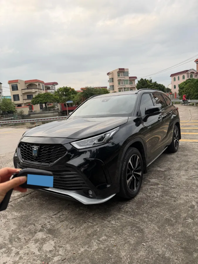 2021 Toyota Crown Kluger 2.5L 192HP L4 E-CVT Hybrid,autocango,china used car exporter,china ev exporter,chinese used car exporter,chinese used ev exporter