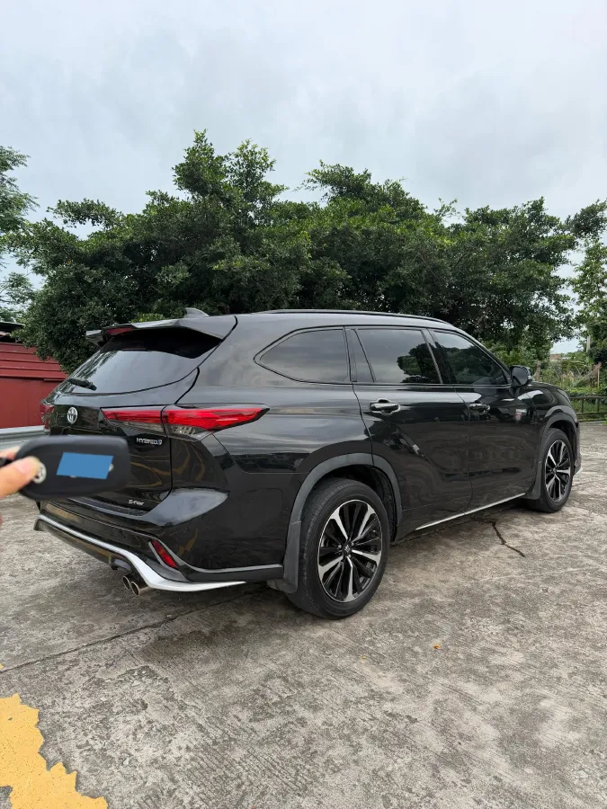 2021 Toyota Crown Kluger 2.5L 192HP L4 E-CVT Hybrid,autocango,china used car exporter,china ev exporter,chinese used car exporter,chinese used ev exporter