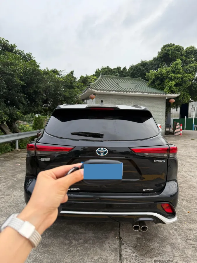 2021 Toyota Crown Kluger 2.5L 192HP L4 E-CVT Hybrid,autocango,china used car exporter,china ev exporter,chinese used car exporter,chinese used ev exporter