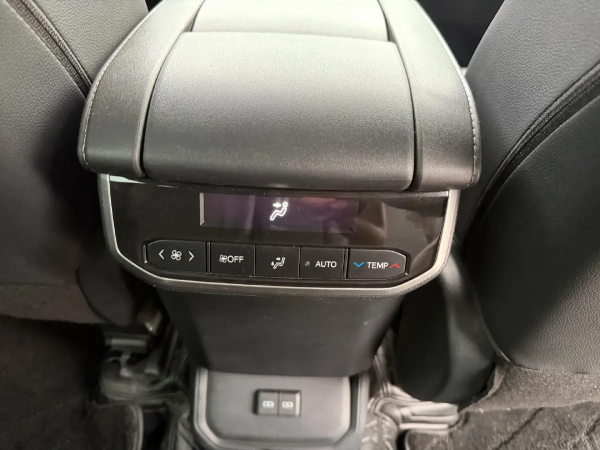 2021 Toyota Crown Kluger 2.5L 192HP L4 E-CVT Hybrid,autocango,china used car exporter,china ev exporter,chinese used car exporter,chinese used ev exporter