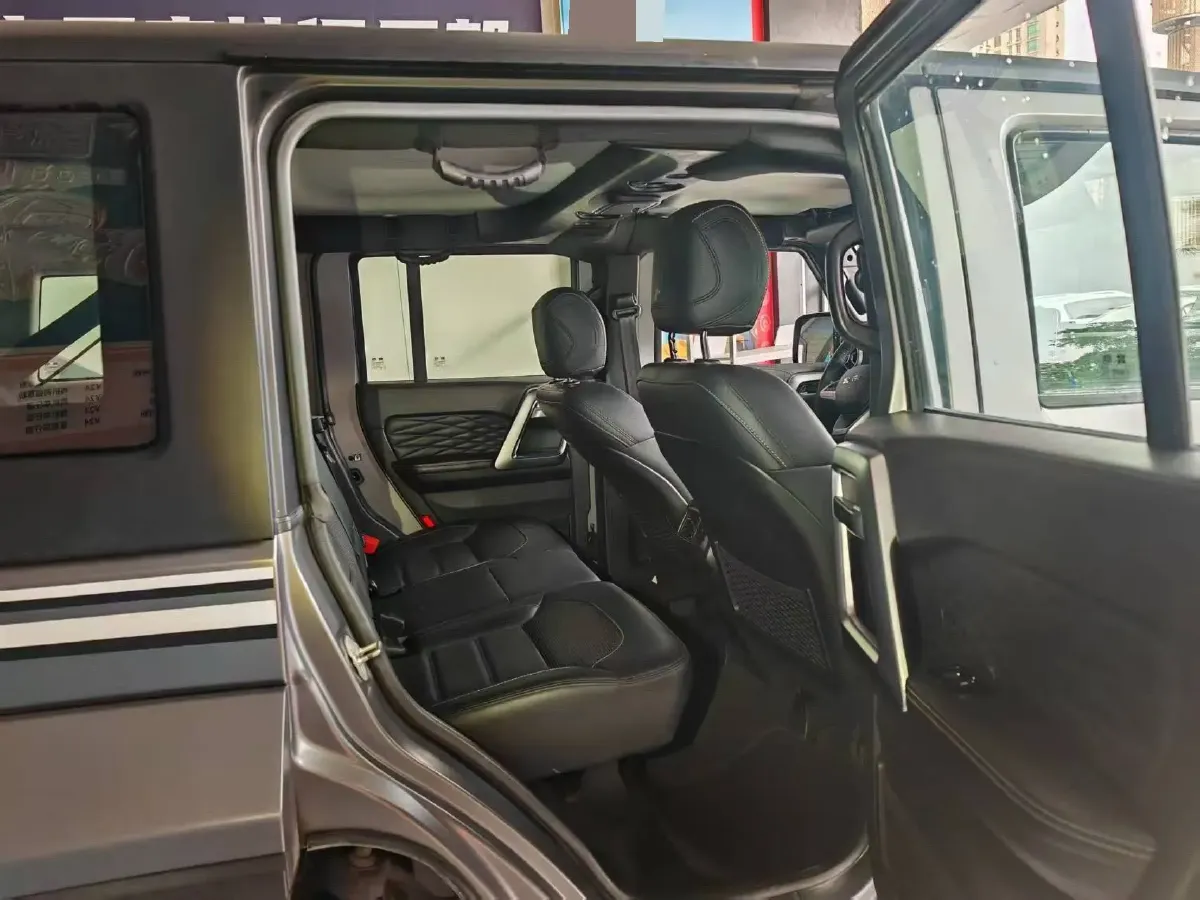 2023 Beijing BJ40 2.0T 224HP L4 8AT,autocango,china used car exporter,china ev exporter,chinese used car exporter,chinese used ev exporter