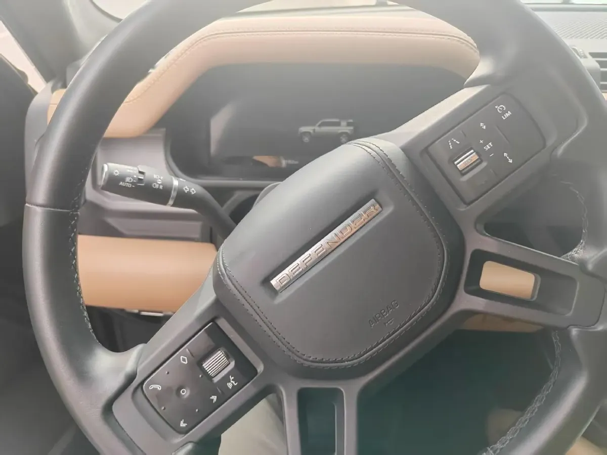 2025 Land Rover Defender 3.0T 400HP L6 8AT,autocango,china used car exporter,china ev exporter,chinese used car exporter,chinese used ev exporter