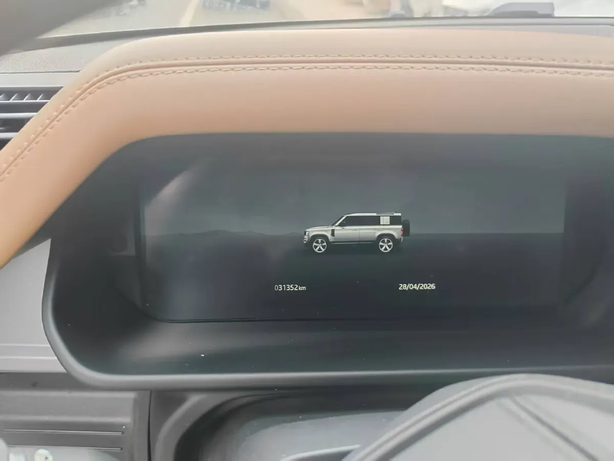 2025 Land Rover Defender 3.0T 400HP L6 8AT,autocango,china used car exporter,china ev exporter,chinese used car exporter,chinese used ev exporter