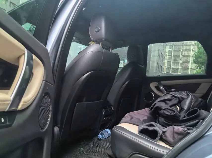2020 Land Rover Discovery Sport 2.0T 249HP L4 9AT,autocango,china used car exporter,china ev exporter,chinese used car exporter,chinese used ev exporter