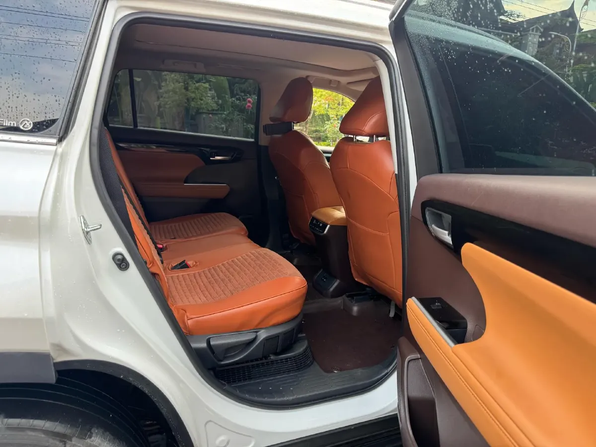 2023 Toyota Highlander 2.5L 189HP L4 E-CVT Hybrid,autocango,china used car exporter,china ev exporter,chinese used car exporter,chinese used ev exporter