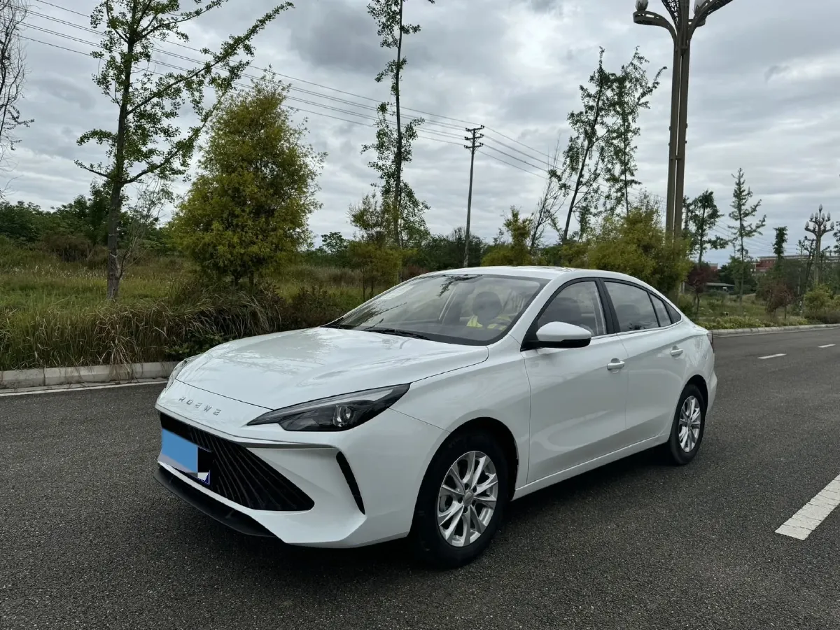 2023 Roewe i5 1.5L 129HP L4 CVT,autocango,china used car exporter,china ev exporter,chinese used car exporter,chinese used ev exporter