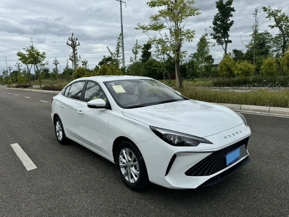 2023 Roewe i5 1.5L 129HP L4 CVT,autocango,china used car exporter,china ev exporter,chinese used car exporter,chinese used ev exporter